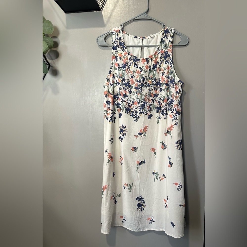MAURICES cream floral sleeveless dress for summer and spring!